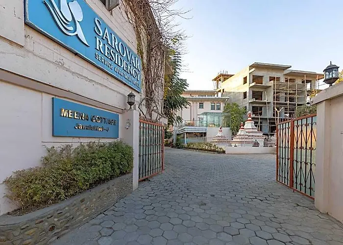 Sarovar Residency Service Hotel