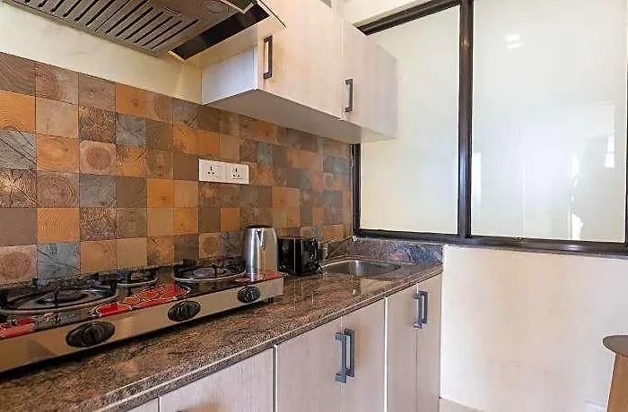 Sarovar Residency Service Hotel
