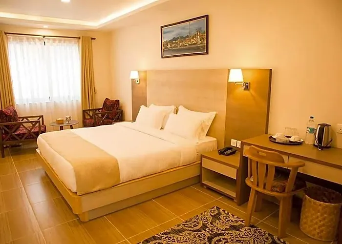 Sarovar Residency Service Hotel 3*